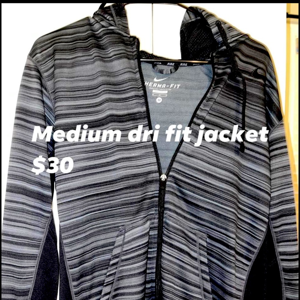 Medium men’s Nike dri fit jacket